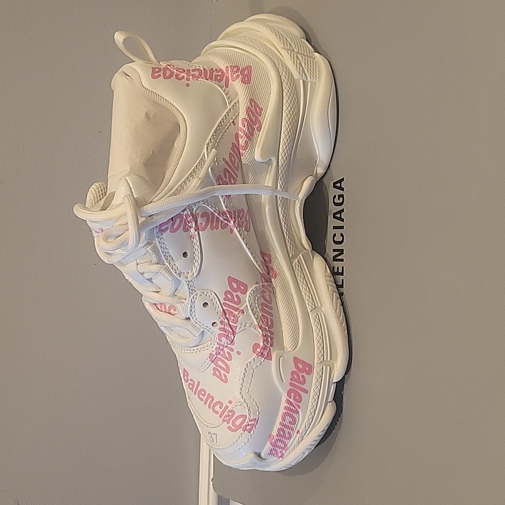 Balenciaga Triple S Sneaker - Picture 8 of 10